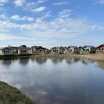 Tracey Island - Part Of The The Bay Village With Pool, Gym And Direct Access, Pub, Restaurant, Tennis And Meadows Walks בית נופש פילי