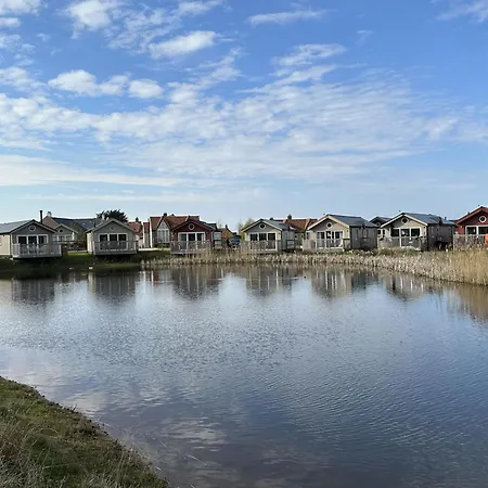 Tracey Island - Part Of The The Bay Village With Pool, Gym And Direct Access, Pub, Restaurant, Tennis And Meadows Walks Vakantiehuis Filey