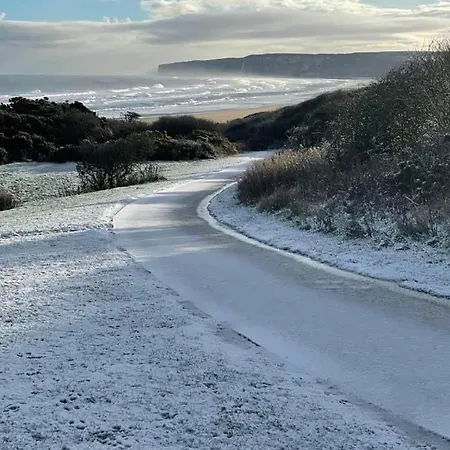 Tracey Island - Part Of The The Bay Village With Pool, Gym And Direct Access, Pub, Restaurant, Tennis And Meadows Walks