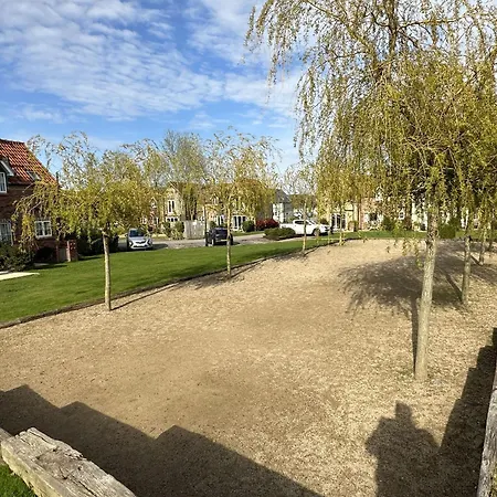 Tracey Island - Part Of The The Bay Village With Pool, Gym And Direct Access, Pub, Restaurant, Tennis And Meadows Walks Vakantiehuis