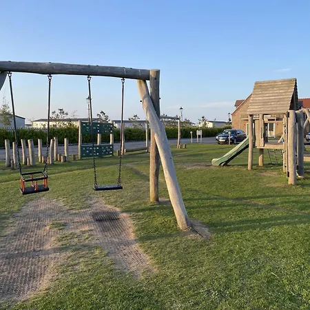 Tracey Island - Part Of The The Bay Village With Pool, Gym And Direct Access, Pub, Restaurant, Tennis And Meadows Walks Filey